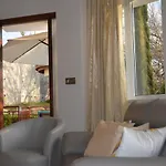 Sam's Cove Апартаменты *