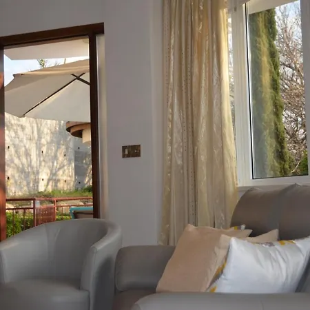 Sam's Cove Apartman *